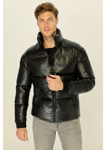 Erkek Parlak Siyah Şişme Rüzgar Geçirmez Dik Yaka Mont modelleri