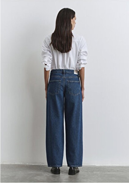 Leıla Kadın Denim Pantolon Normal Bel Klasik Kesim Modern Stil 4 Cep