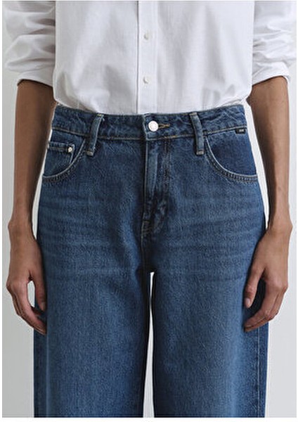 Leıla Kadın Denim Pantolon Normal Bel Klasik Kesim Modern Stil 4 Cep