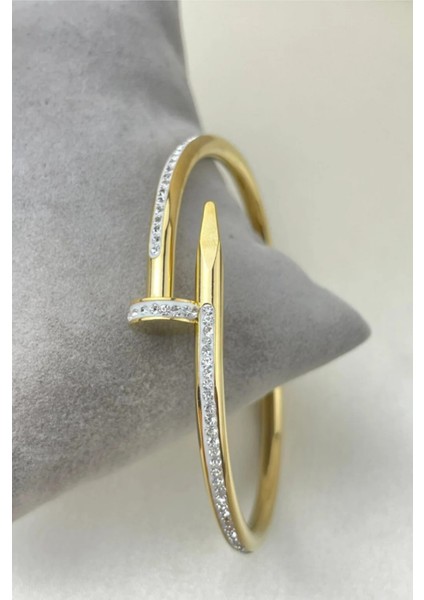 Çivi Model Zirkon Taşlı Gold Renkli Kelepçe