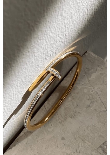 Çivi Model Zirkon Taşlı Gold Renkli Kelepçe modelleri