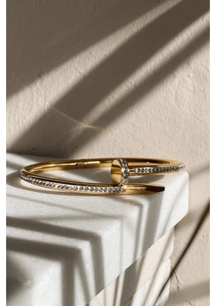 Çivi Model Zirkon Taşlı Gold Renkli Kelepçe fırsatları