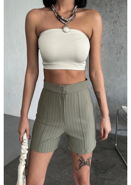 Zarif ve Şıklığı Bir Arada Sunan Yüksek Bel Krep Esnek Çimalı Çizgili Şort Haki