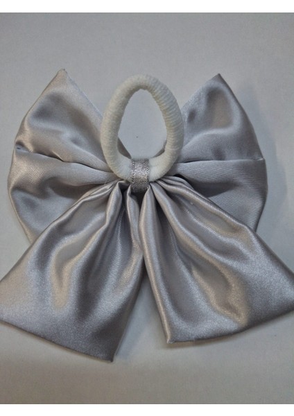 Gümüş Renkli Saten Fiyonk Toka Lastikli fiyatları