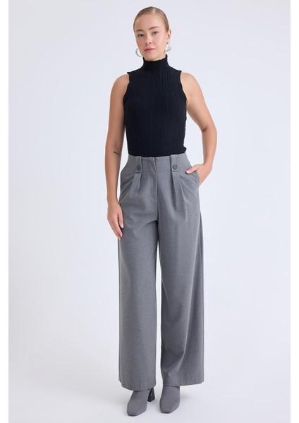 Düğme Detaylı Geniş Paça Pantolon