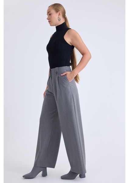 Düğme Detaylı Geniş Paça Pantolon modelleri