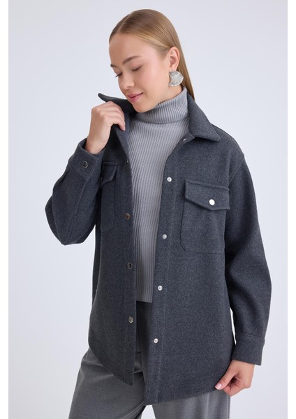 Düşük Omuz Cepli Kaşe Ceket