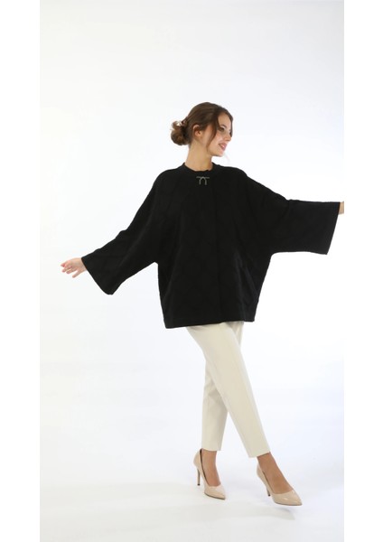 Büyük Beden Yakası Taşlı Triko Ceket