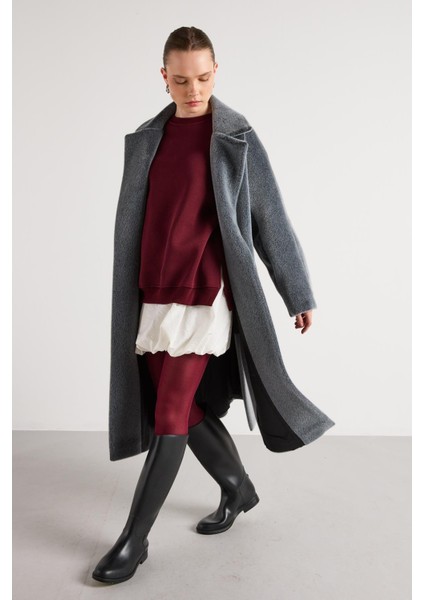 Pelüş Astarlı Uzun Kemer Detaylı Kaban Siyah