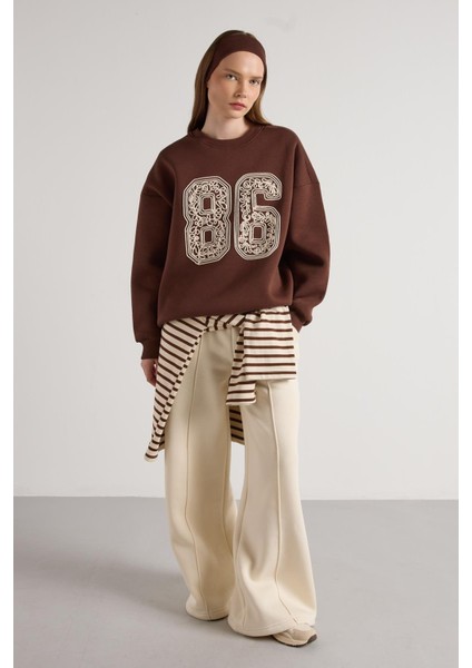 Nakışlı 3 Iplik Şardonlu Sweatshirt Kahve fırsatları