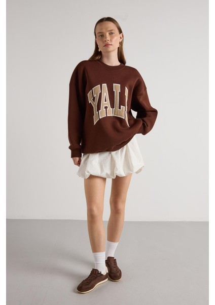 Kadın Kahve Nakışlı Şardonlu Oversize Sweatshirt 30080
