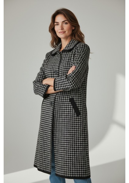 Kadın Önü Düğmelicepli Kalın Triko Hırka