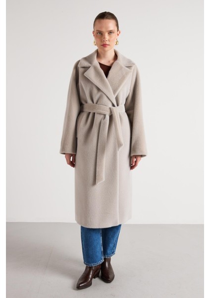 Pelüş Astarlı Uzun Kemer Detaylı Kaban Gri fırsatları