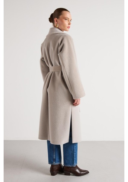 Pelüş Astarlı Uzun Kemer Detaylı Kaban Gri indirimleri