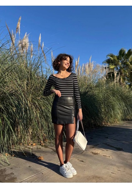 Mtxdpn V Yaka Çizgili Bluz Siyah A3699 (Beden: S) fırsatları