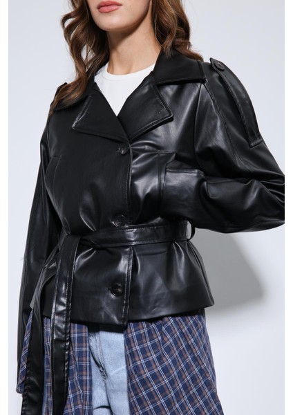 Siyah Kemerli Suni Deri Mont