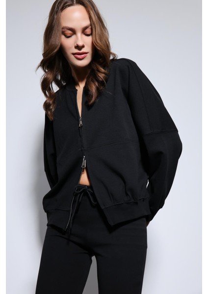 Siyah Bomber Ceket ve Ispanyol Paça Eşofman Takım