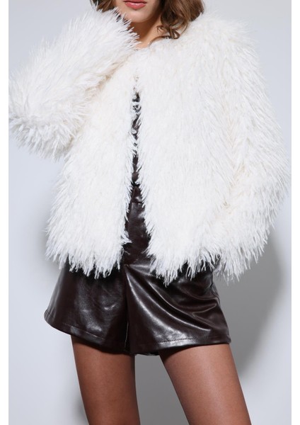 Ekru Suni Kürk Mont indirimleri