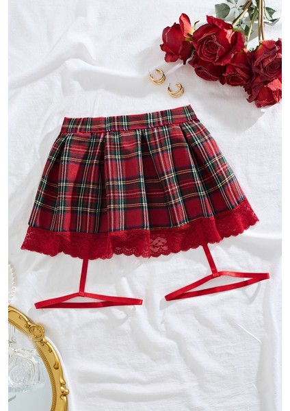 Pileli Dantelli Ekose Arkadan Bağlamalı Etek Jartiyer Detaylı