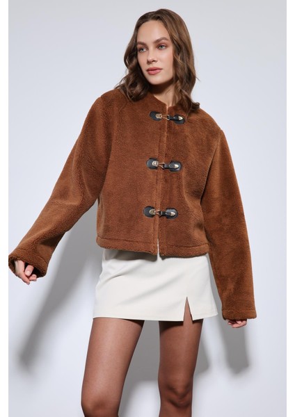 Kahve Süslü Düğmeli Suni Kürk Ceket fiyatları