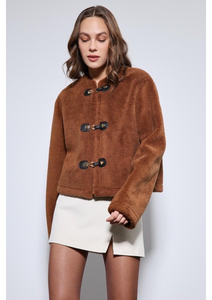 Kahve Süslü Düğmeli Suni Kürk Ceket modelleri