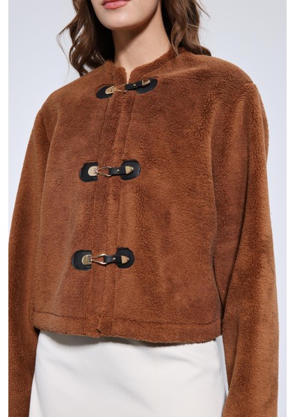 Kahve Süslü Düğmeli Suni Kürk Ceket fırsatları