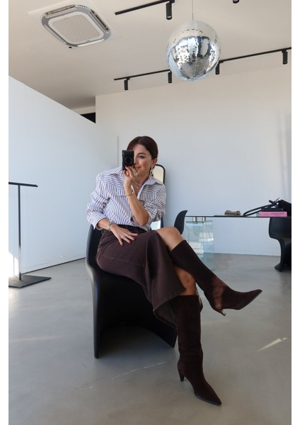 Önden Yırtmaçlı Yıkmalı Denim Etek fiyatları