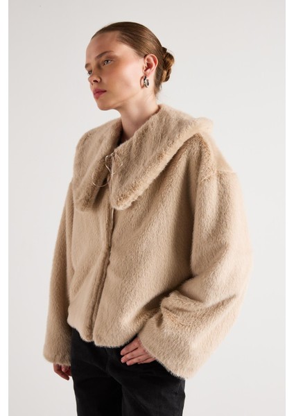 Kadın Taş Seyyar Yakalı Tasarım Kürk Kaban 30082