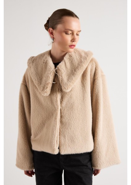 Kadın Taş Seyyar Yakalı Tasarım Kürk Kaban 30082 modelleri