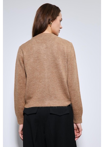 Bej Yumuşak Dokulu Hırka