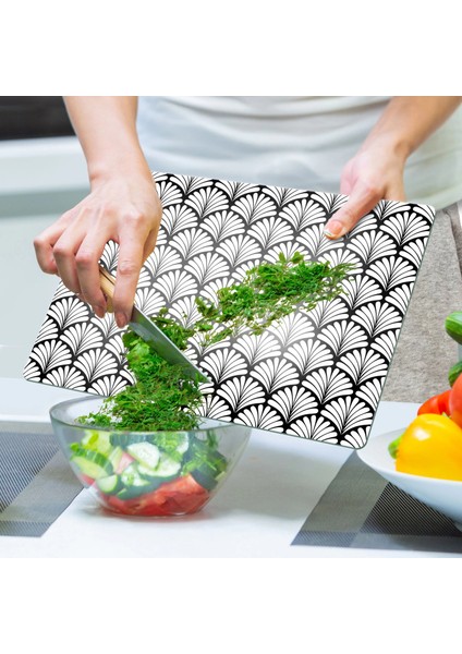 Cam Kesme Tahtası ve Sunumluk Siyah Beyaz Geometrik Desenli 30X40 cm indirimleri