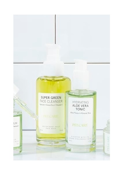 Pelcare Super Green Face Cleaner | Ispanak ve Yeşil Çay Içeren Yüz Yıkama JELI.(100 ml | 3.4 Oz)