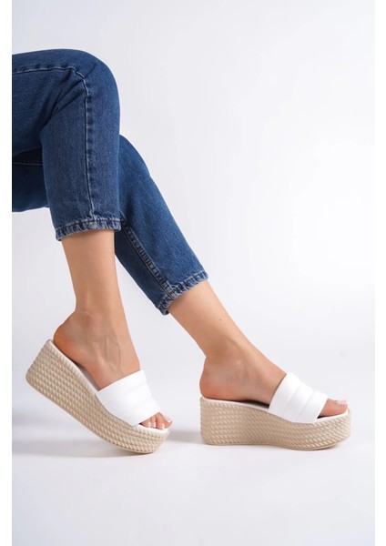 Reına Dolgu Topuklu Ortopedik Taban Hasır Görünümlü Kadın Terlik Ckt - Beyaz fırsatları