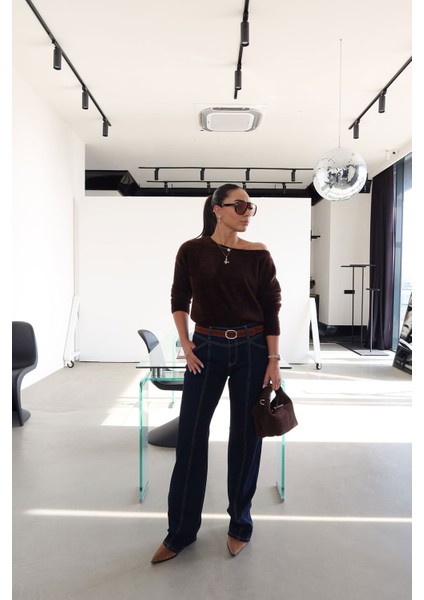 Önü Parça Dikişli Kemerli Jean modelleri