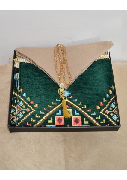 Çeyizlik Hediyelik Seccade Eşarp Tesbih Set – Kilim Desenli Kadife Astarlı Seccade, Eşarp, Kristal Tesbih Özel Kutulu Lüks Hediye Seti fiyatları