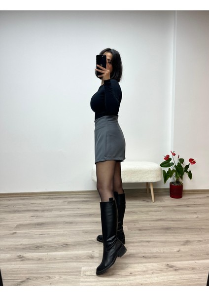 Düğme Detaylı Şort Etek modelleri