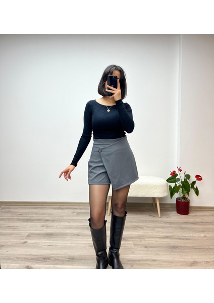 Düğme Detaylı Şort Etek