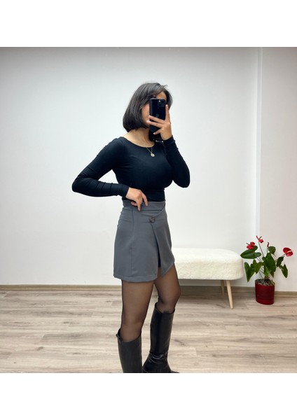 Düğme Detaylı Şort Etek