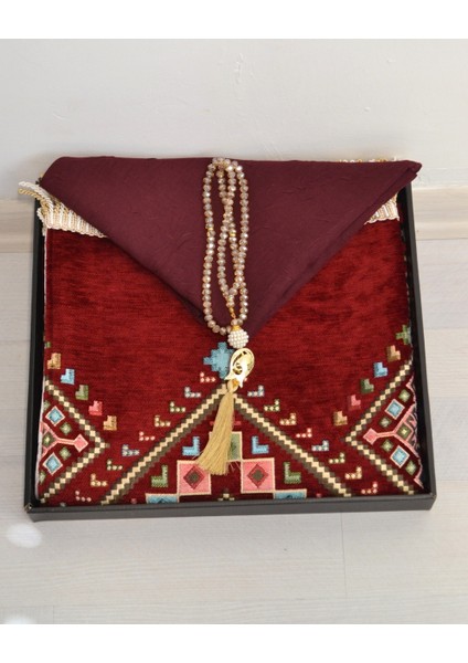 Çeyizlik Hediyelik Seccade Eşarp Tesbih Set – Kilim Desenli Kadife Astarlı Seccade, Eşarp, Kristal Tesbih Özel Kutulu Lüks Hediye Seti fiyatları