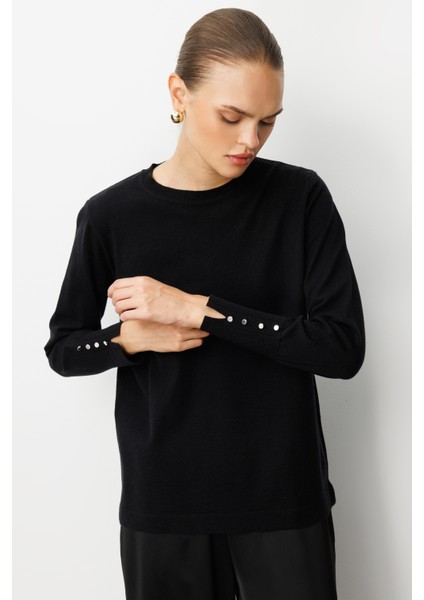 Kol Düğmeli Siyah Yuvarlak Yaka Ince Triko Kazak modelleri