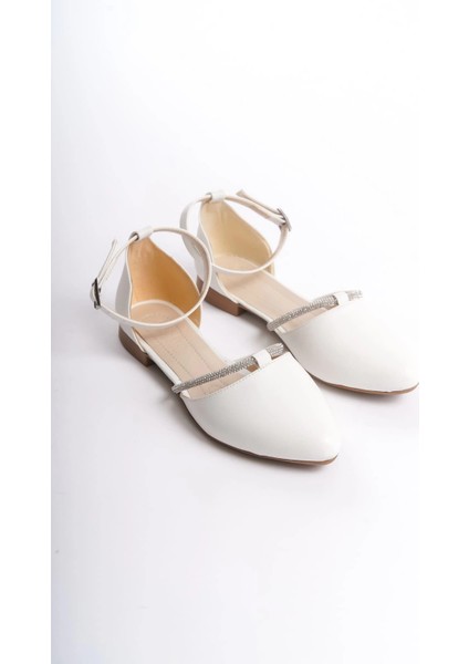 Monıca Tokalı Ortopedik Rahat Taban Taş Detaylı Kadın Babet Ayakkabı Ckt - Beyaz fırsatları