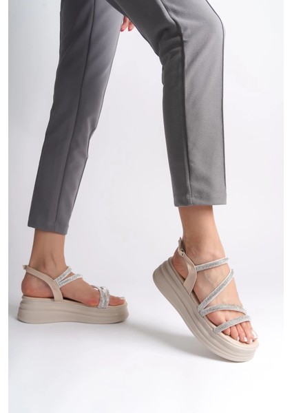 Rıley Ince Tokalı Taşlı Şeritli Ortopedik Taban Kadın Sandalet Ckt - Krem