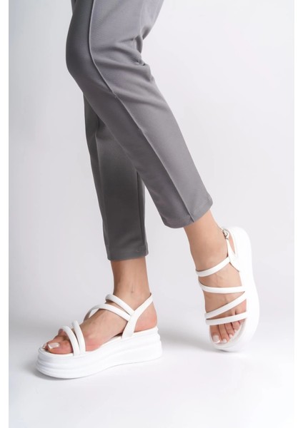 Natalıe Ince Tokalı Şerit Detaylı Ortopedik Taban Kadın Sandalet Cbt - Beyaz fiyatları