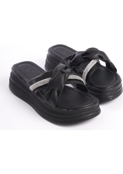 Clara Düz Topuklu Kurdele Desenli Taşlı Kalın ve Ortopedik Taban Kadın Terlik Cst - Siyah fırsatları