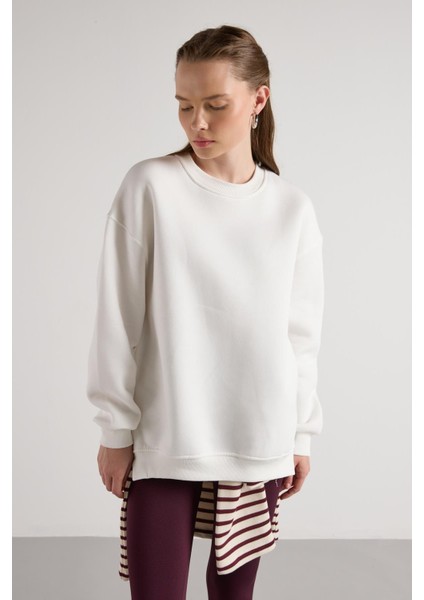 Kadın Ekru Basic Yırtmaçlı Oversize 3 Iplik Şardonlu Sweatshirts 30078 modelleri