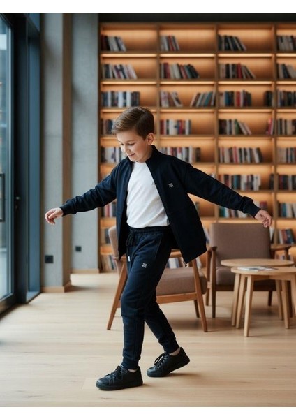 Erkek Çocuk T-Shirt Kapüşonlu Hırkalı Üçlü Eşofman Takım