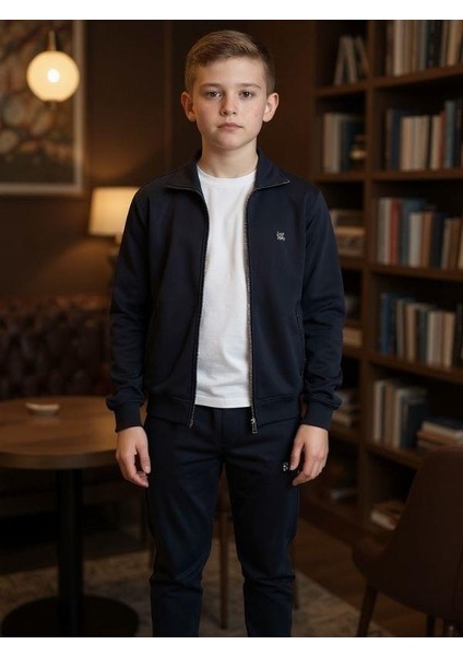 Erkek Çocuk T-Shirt Kapüşonlu Hırkalı Üçlü Eşofman Takım indirimleri