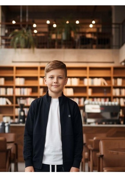 Erkek Çocuk T-Shirt Kapüşonlu Hırkalı Üçlü Eşofman Takım