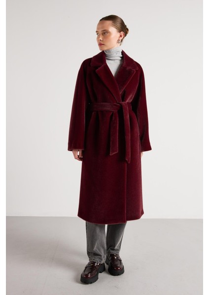 Pelüş Astarlı Uzun Kemer Detaylı Kaban Bordo