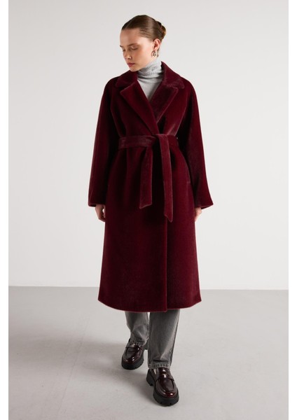 Pelüş Astarlı Uzun Kemer Detaylı Kaban Bordo